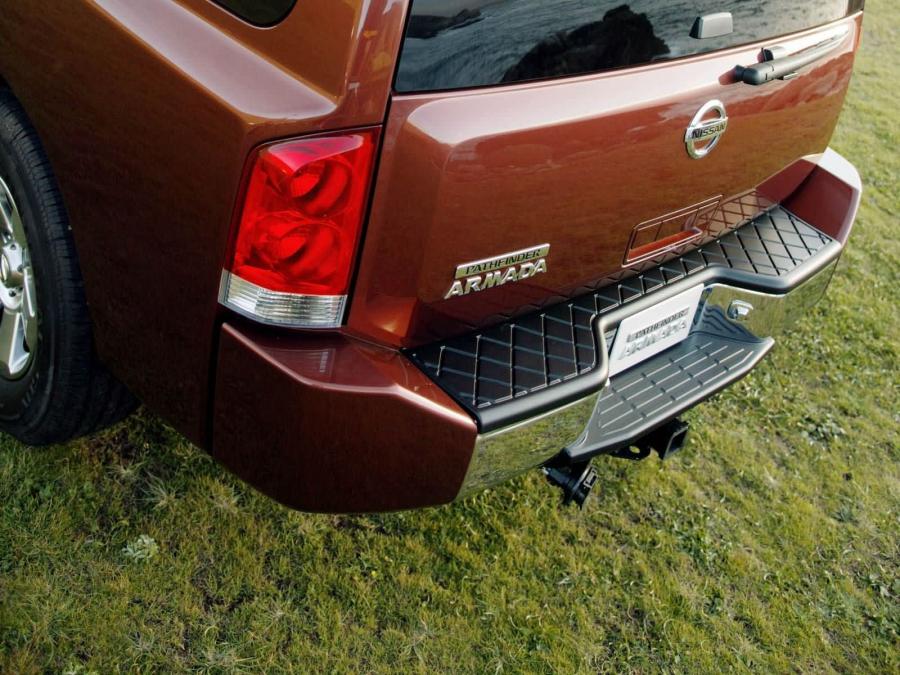  Nissan Pathfinder Armada 2004 года  (фото 11 из 22)